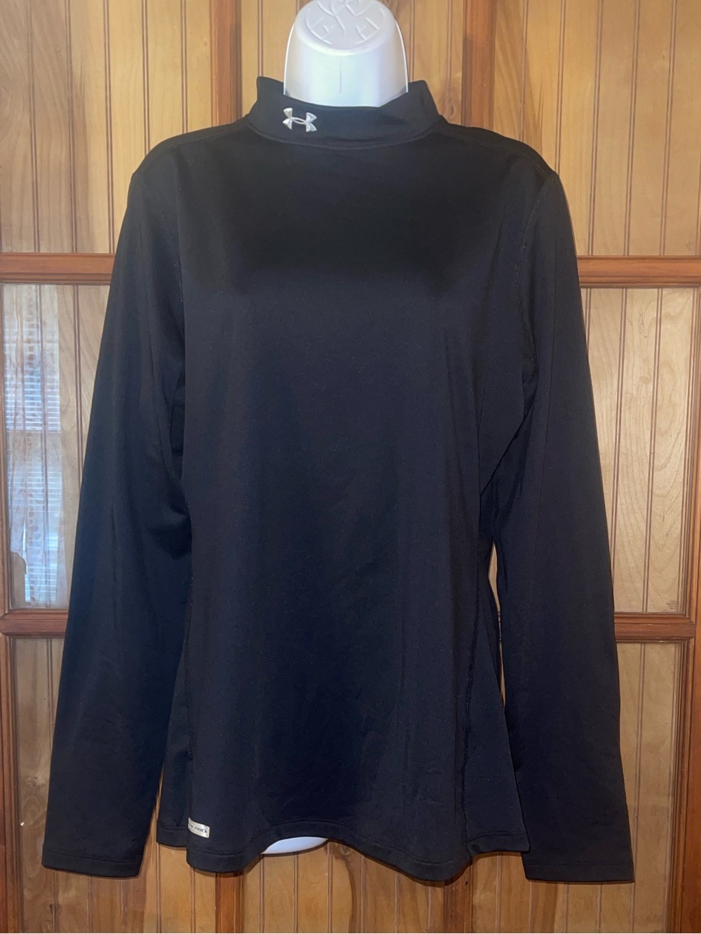 Under Armour Black Women's Long-Sleeve Athletic Top